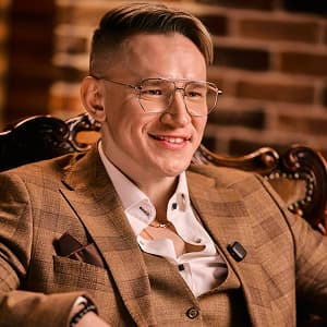 Антон Богданов