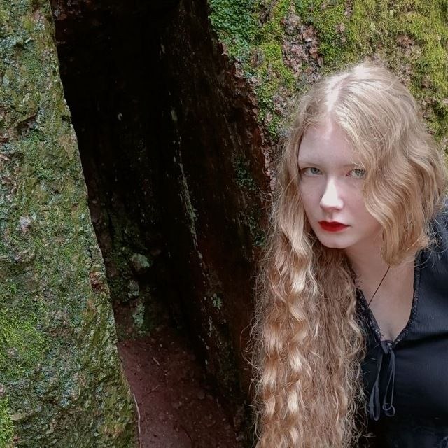 Варвара — преподаватель курса «Мистерии Гермеса»