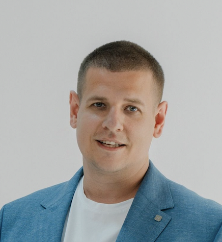 Павел Пресняков