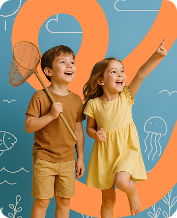 Дети на фоне узора