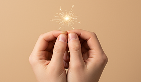 Искры в руках