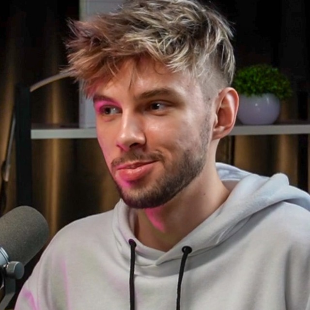 Максим Малахов