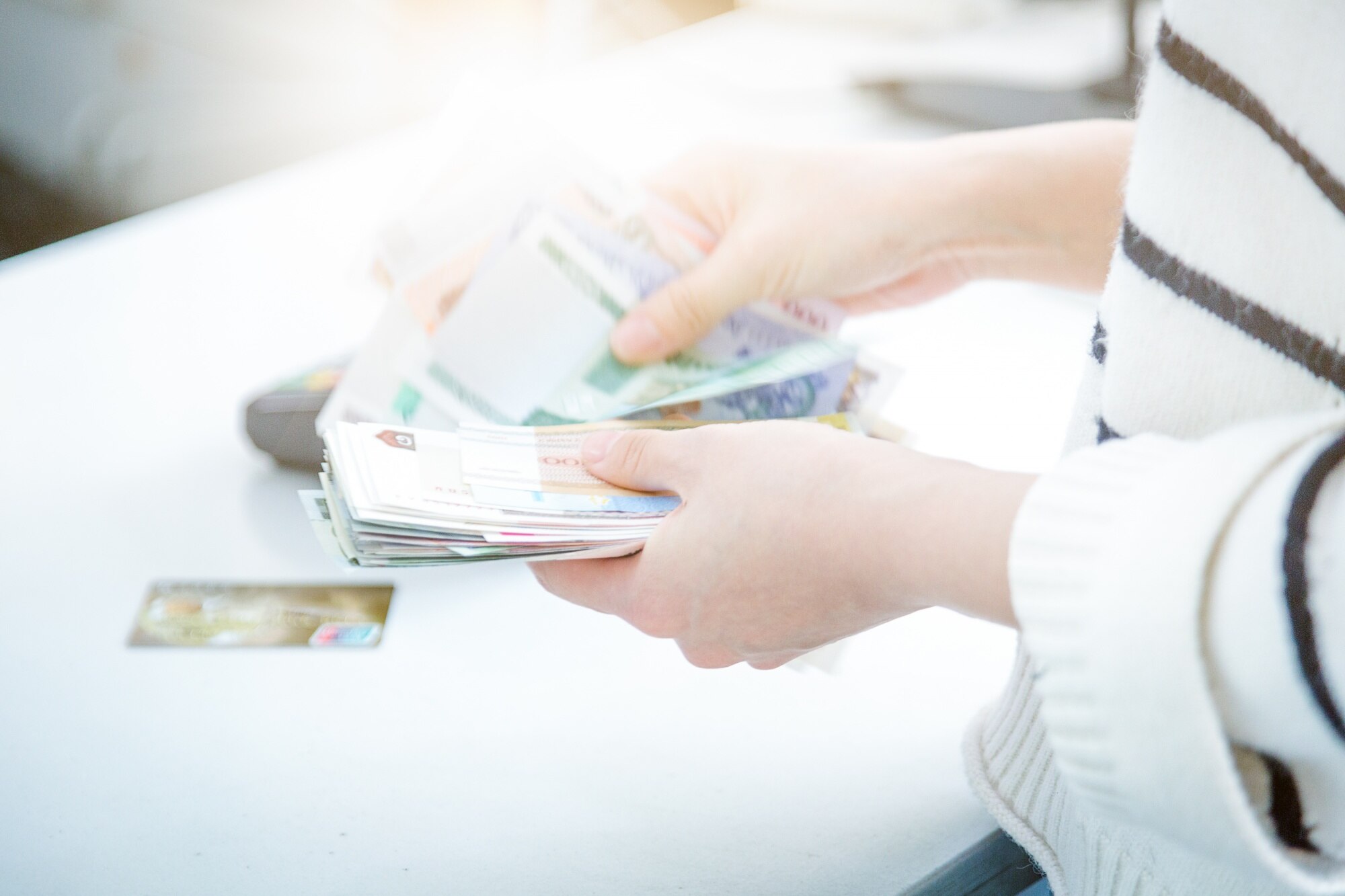 Как финансовые страхи формируют потолок доходов