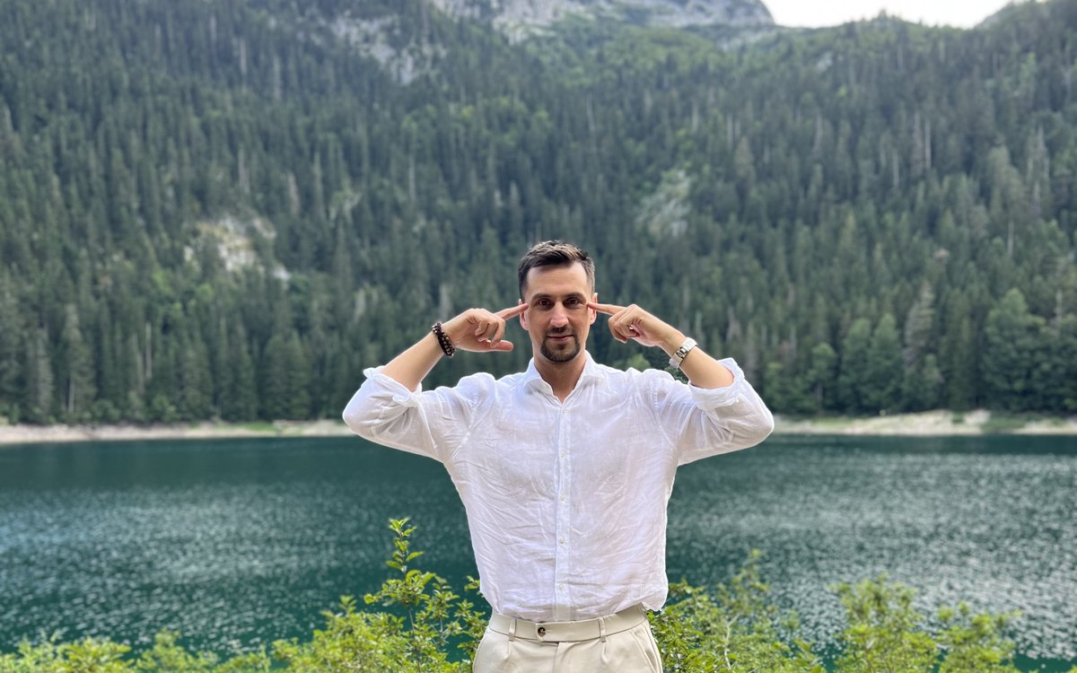 Fedor Simonov am Schwarzen See im Durmitor-Nationalpark, Montenegro